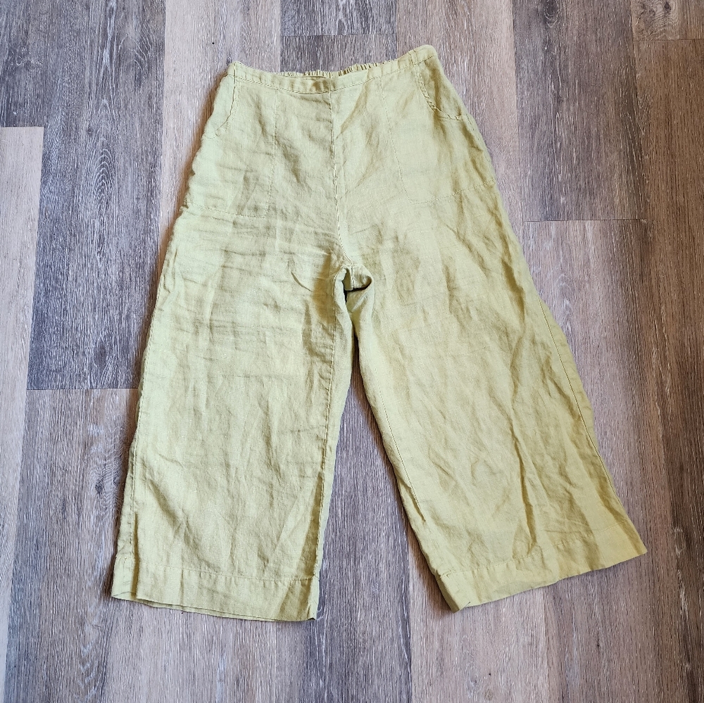 HABITAT CLOTHES TO LIVE IN